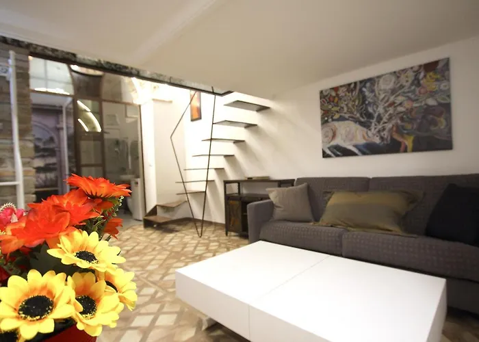 Monti Holiday House